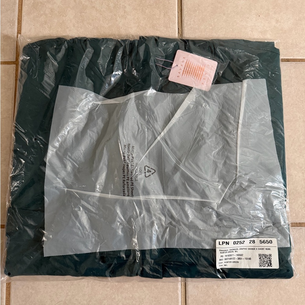 Savage X Fenty Dark Green robe